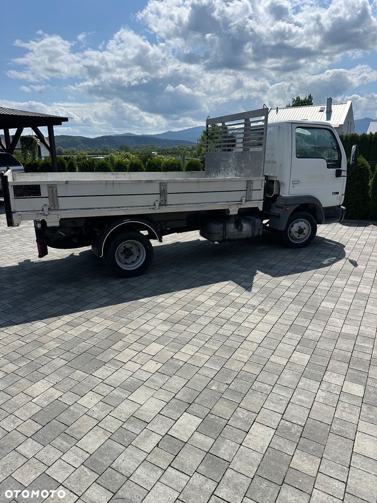 Nissan Cabstar - 1