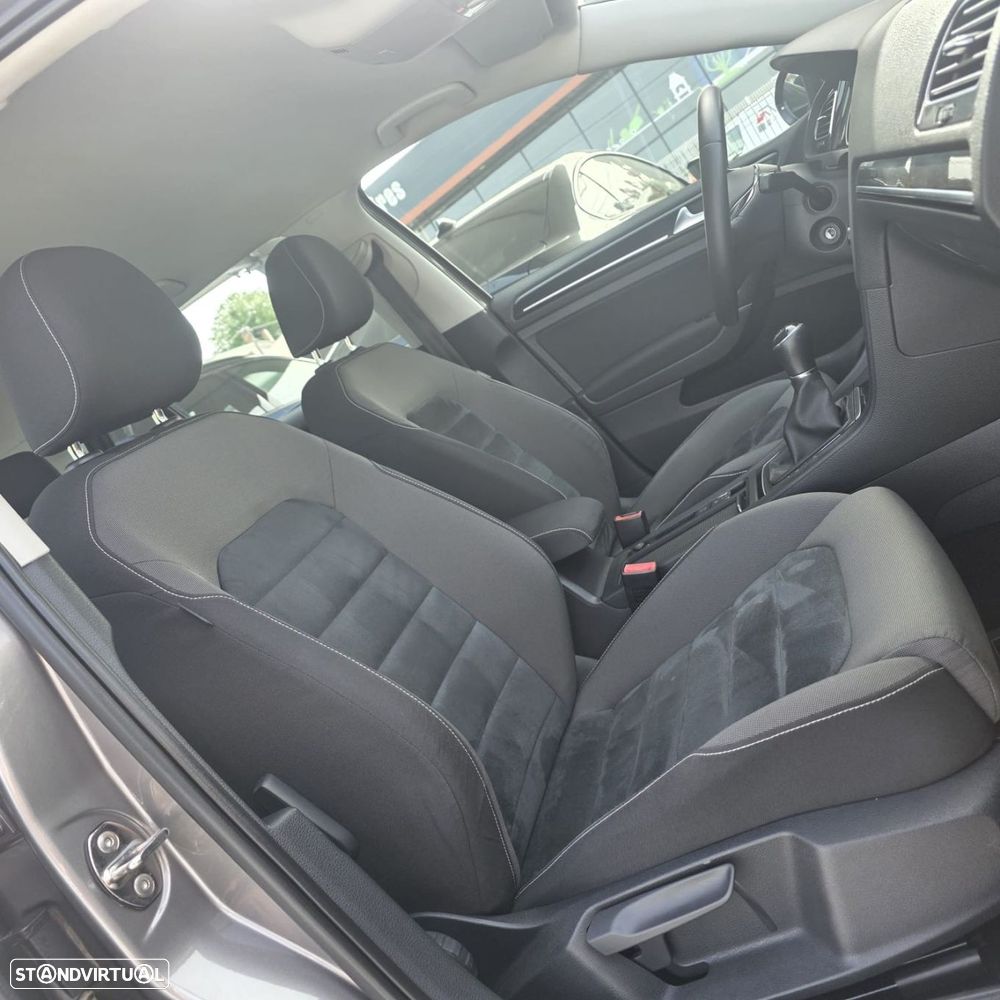 VW Golf 1.6 TDi Highline - 31