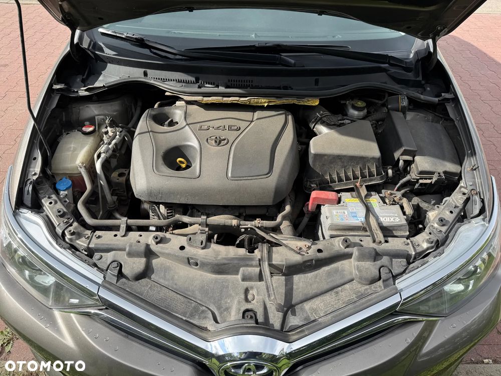 Toyota Auris 1.4 D-4D Active - 11