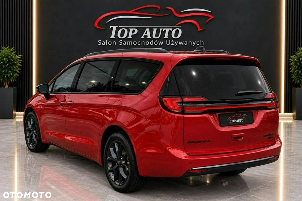 Chrysler Pacifica - 4