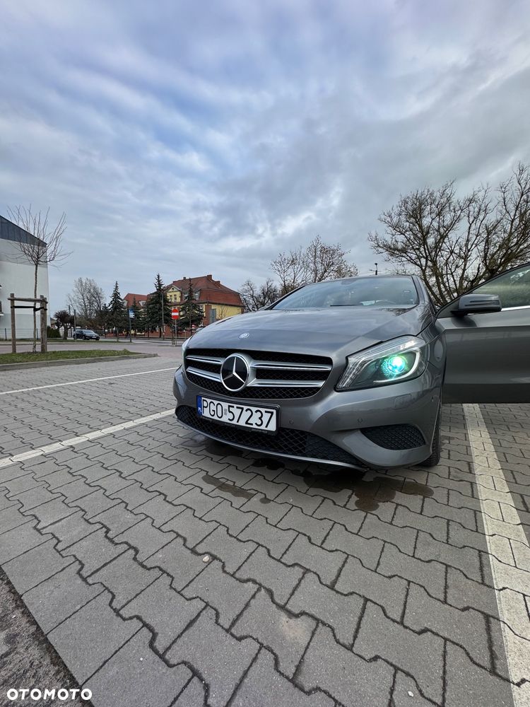 Mercedes-Benz Klasa A 200 (BlueEFFICIENCY) Urban - 2