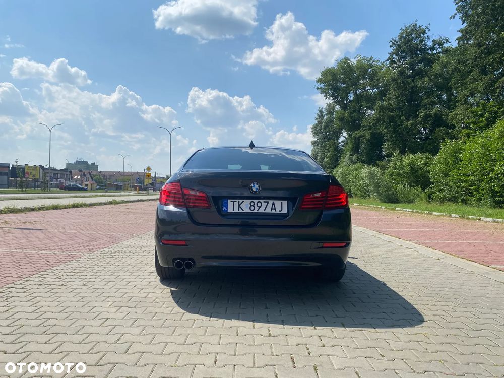 BMW Seria 5 520d xDrive - 8