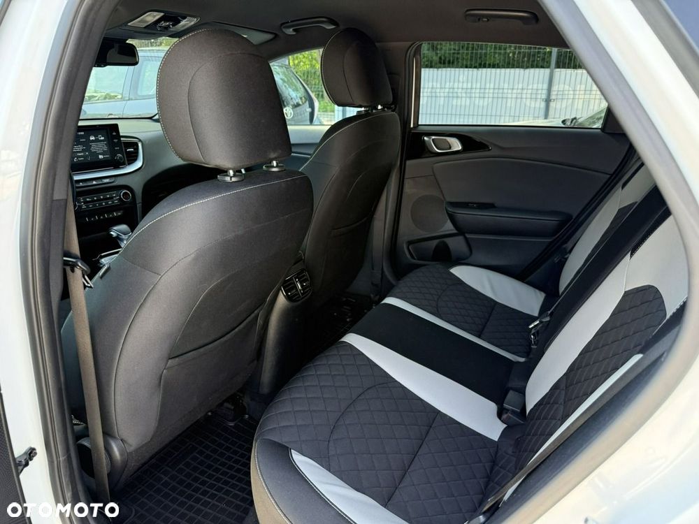 Kia ProCeed 1.4 T-GDI GT Line DCT - 14