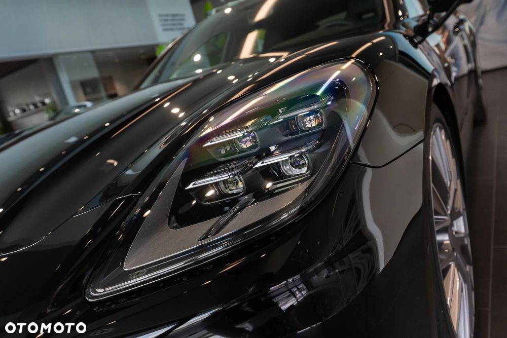 Porsche Panamera 4 E-Hybrid PHEV - 37