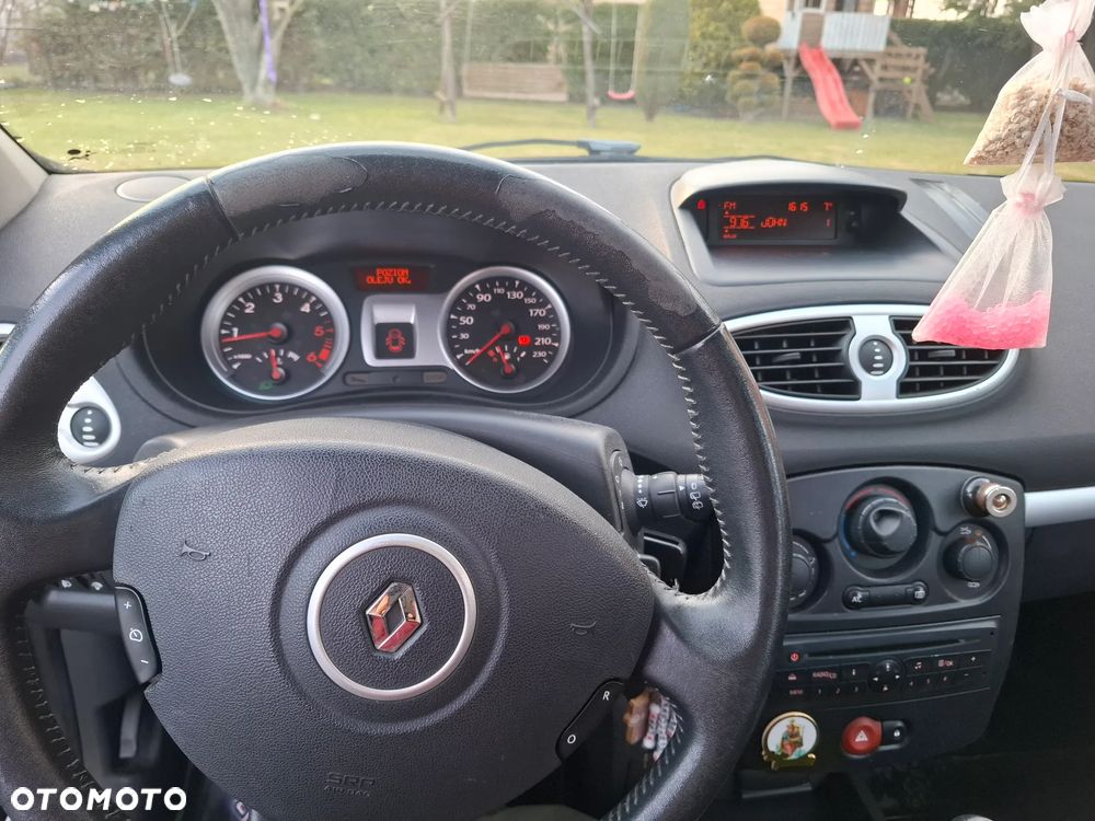 Renault Clio - 7