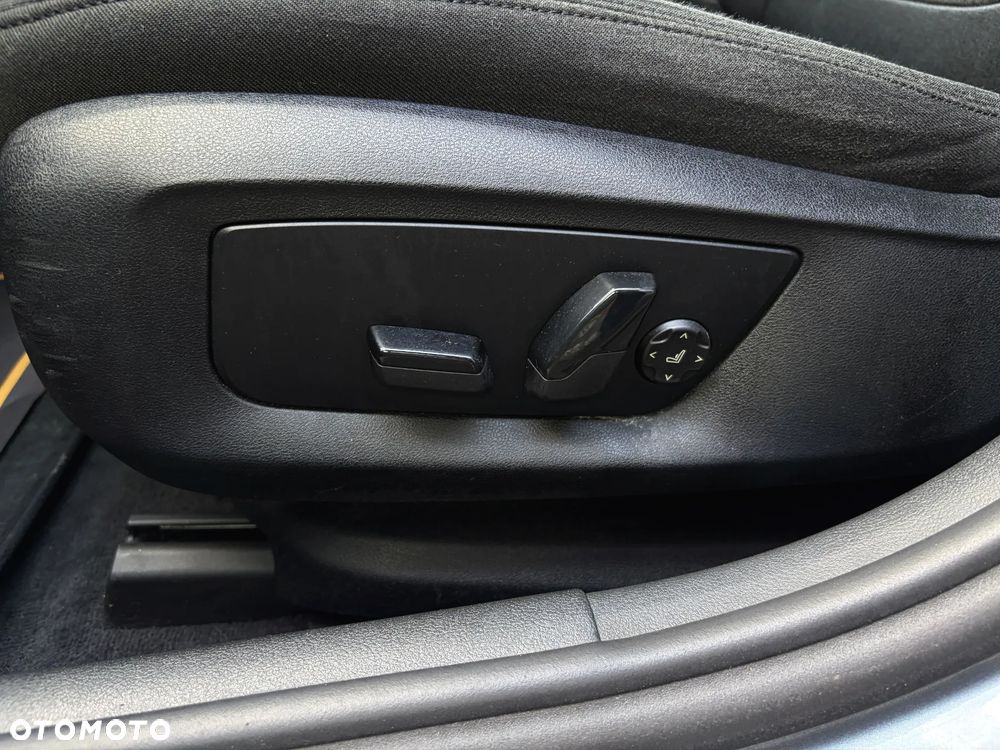 BMW Seria 5 520d - 34