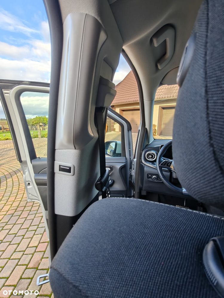 Mercedes-Benz Klasa V 250 d Avantgarde 9G-Tronic (długi) - 14