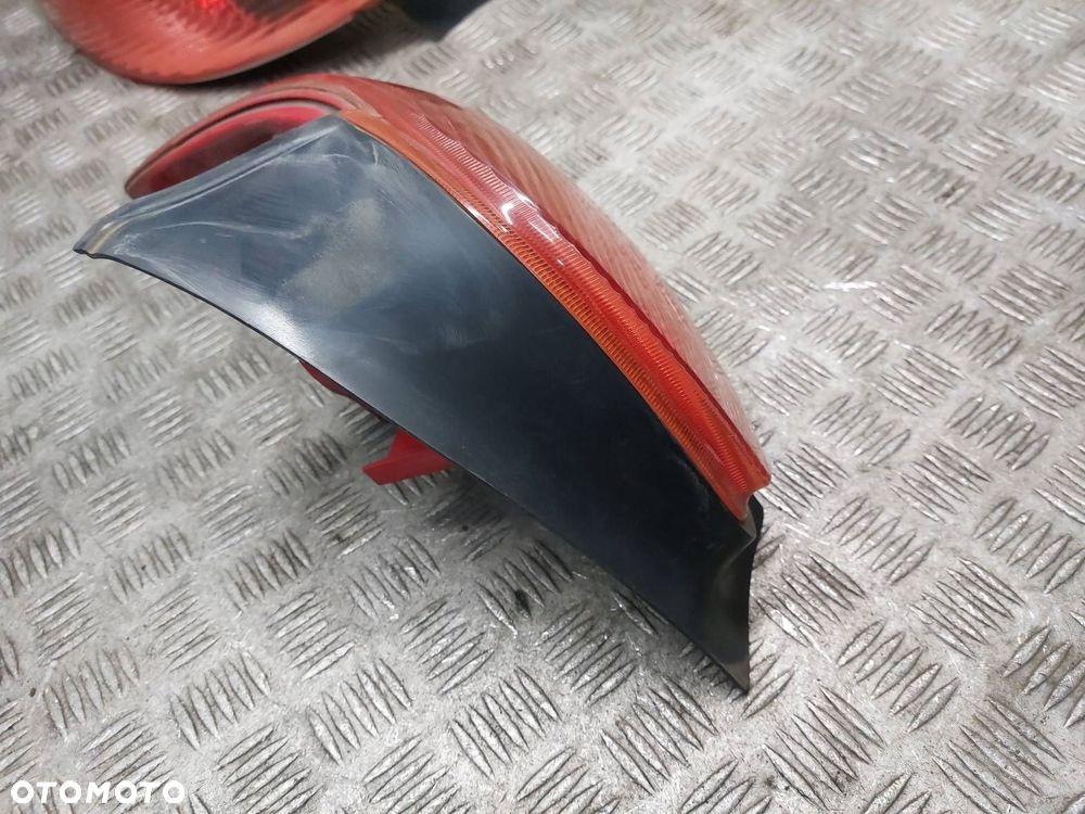 LAMPA LEWY TYŁ + PRAWY TYŁ PEUGEOT 206 I LIFT HB 5D - 4