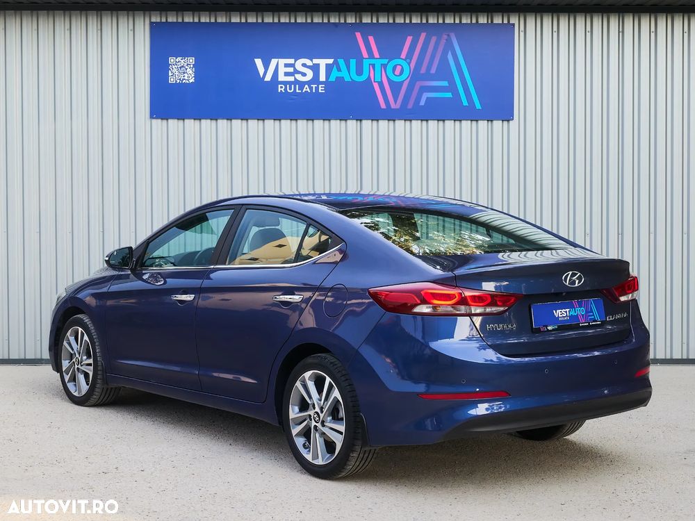 Hyundai Elantra - 7