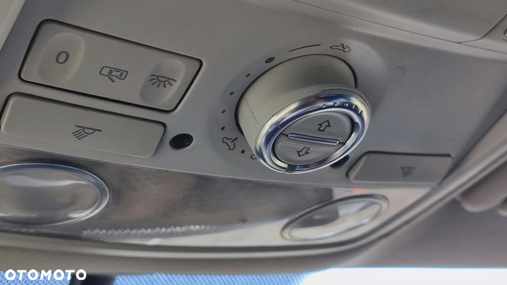 Volkswagen Tiguan - 14