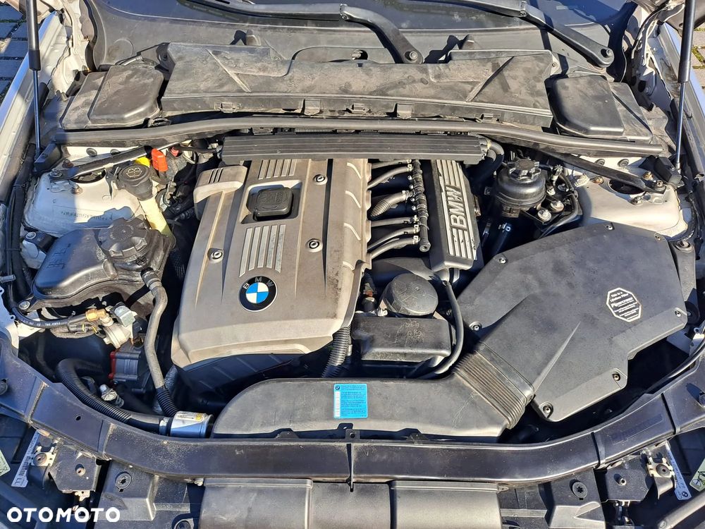 BMW Seria 3 325i - 31
