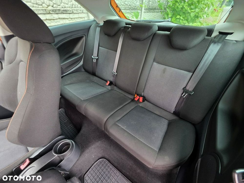 Seat Ibiza SC 1.6 16V Sport - 22