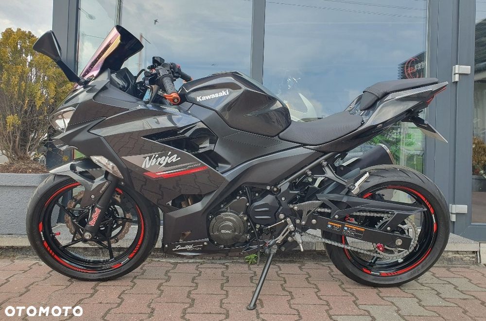 Kawasaki Ninja 400 - 24