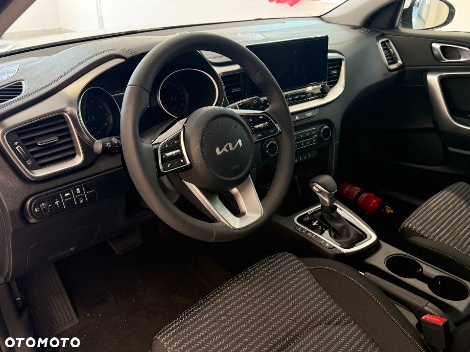 Kia XCeed - 11