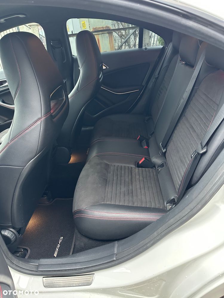 Mercedes-Benz CLA 200 7G-DCT - 18