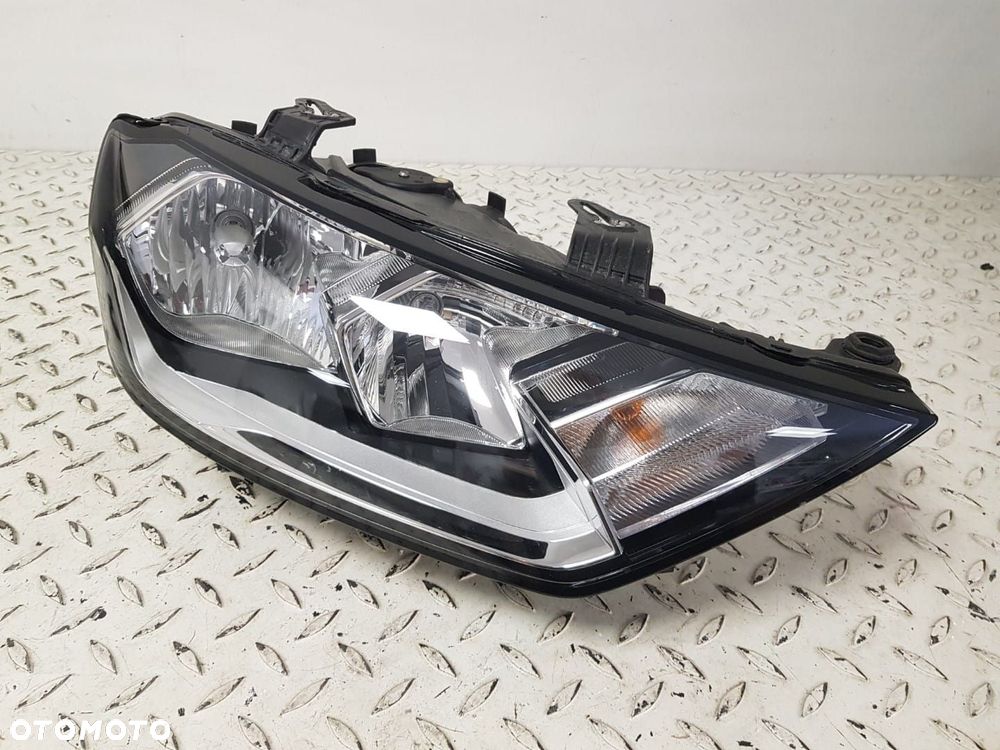 AUDI A1 II 82A 19-23 LAMPA PRAWA PRZEDNIA PRZÓD ZWYKŁA REFLEKTOR EUROPA 82A941004 IDEALNA - 2