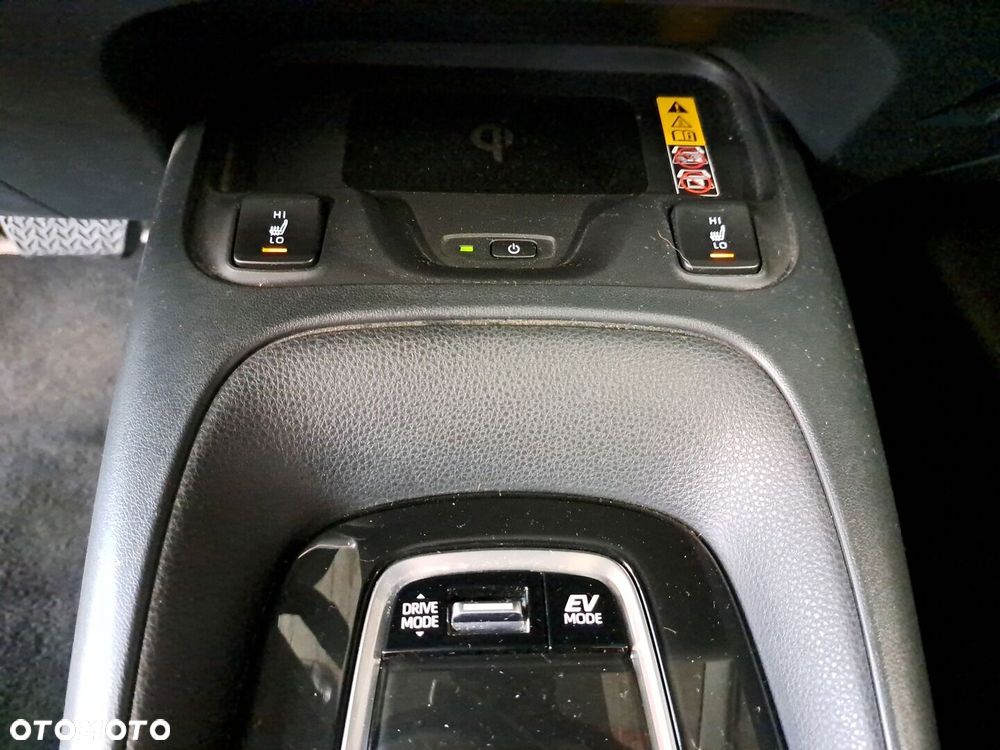 Toyota Corolla 1.8 Hybrid Comfort - 27