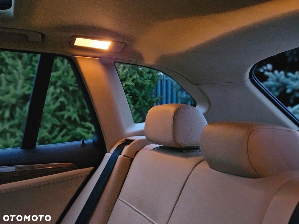 BMW X1 sDrive16d xLine - 13
