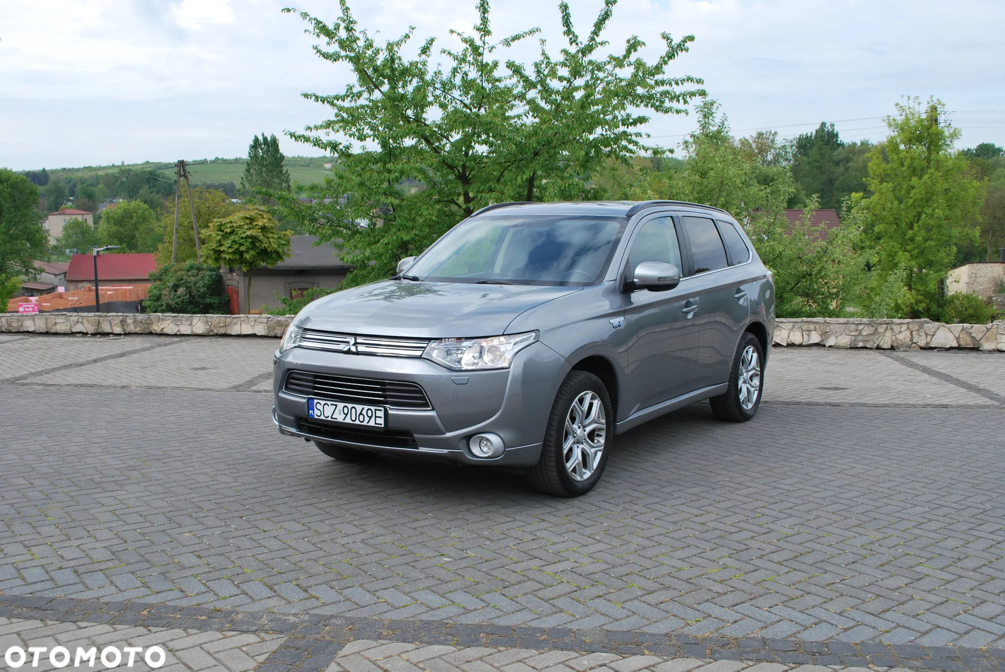 Mitsubishi Outlander 2.0 4WD Plug-In Hybrid Top - 3