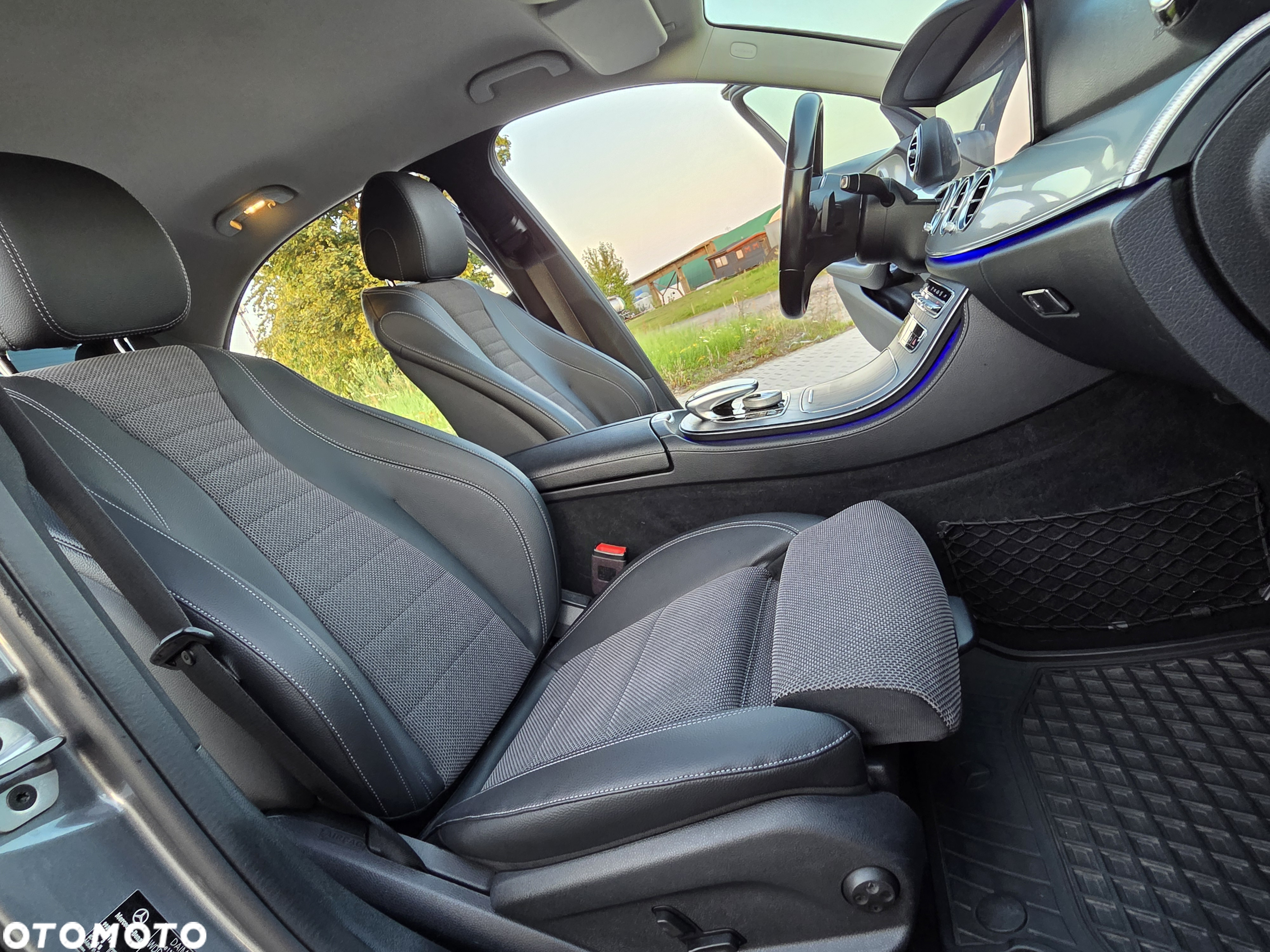 Mercedes-Benz Klasa E 220 d T 9G-TRONIC Exclusive - 25