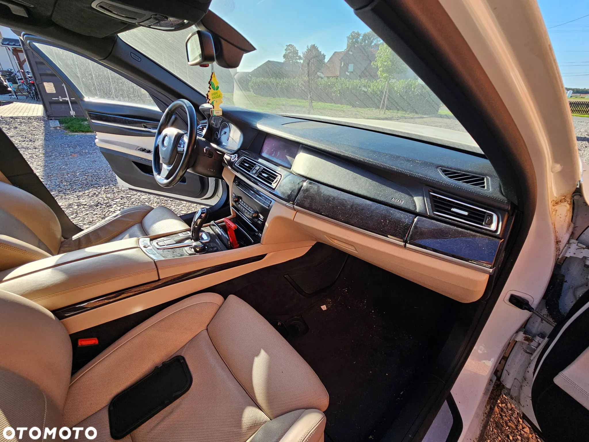 BMW Seria 7 750Li - 30