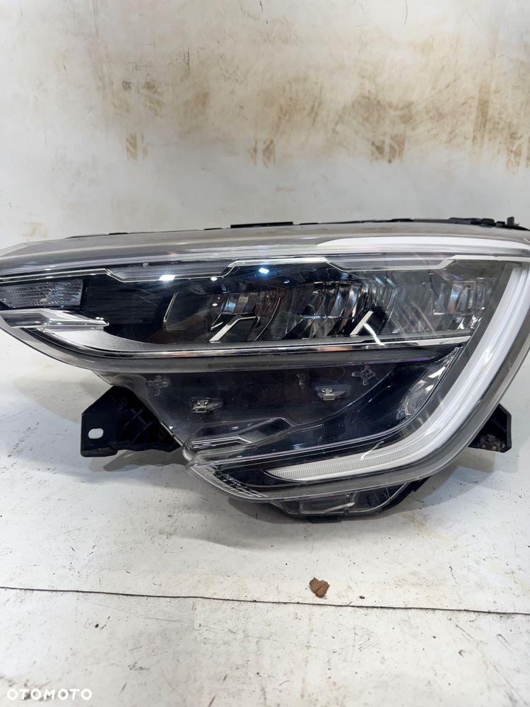 RENAULT ARKANA LAMPA LEWA LED 2021r - 4