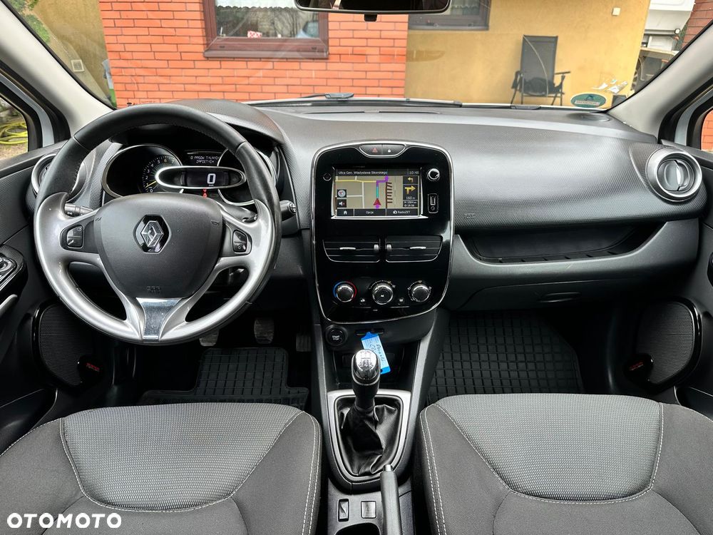 Renault Clio 1.2 16V 75 Dynamique - 11