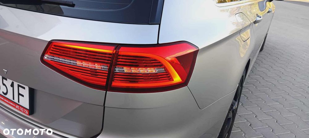 Volkswagen Passat - 10