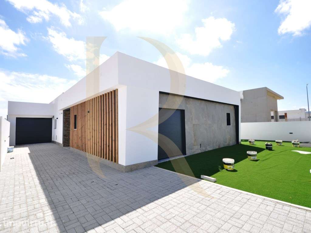 Moradia isolada térrea nova T3 com garagem e piscina em Brejos de A... - Grande imagem: 2/24