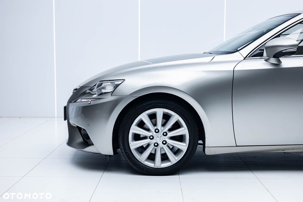 Lexus IS 250 Prestige - 8