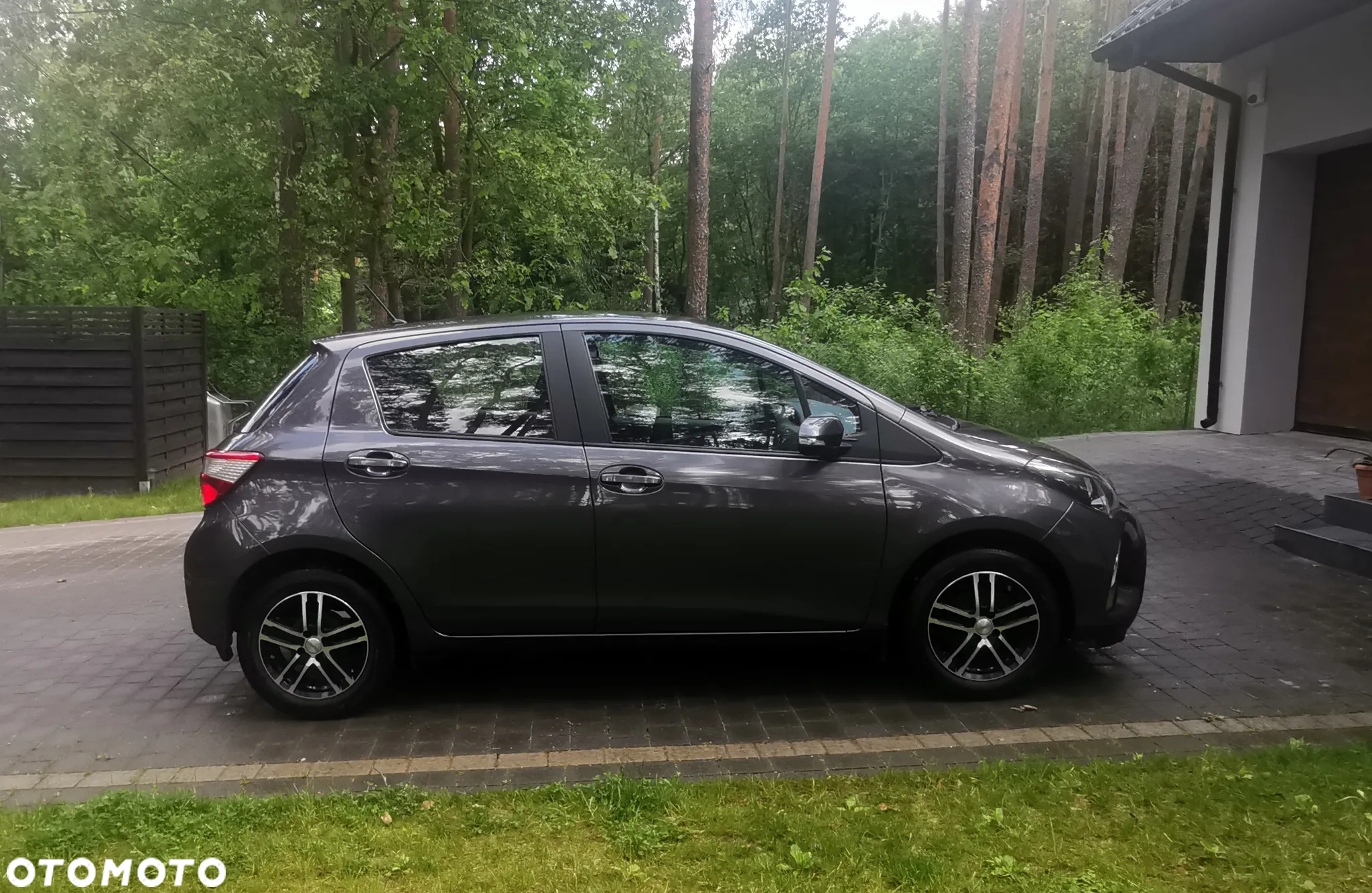 Toyota Yaris 1.0 Premium - 6