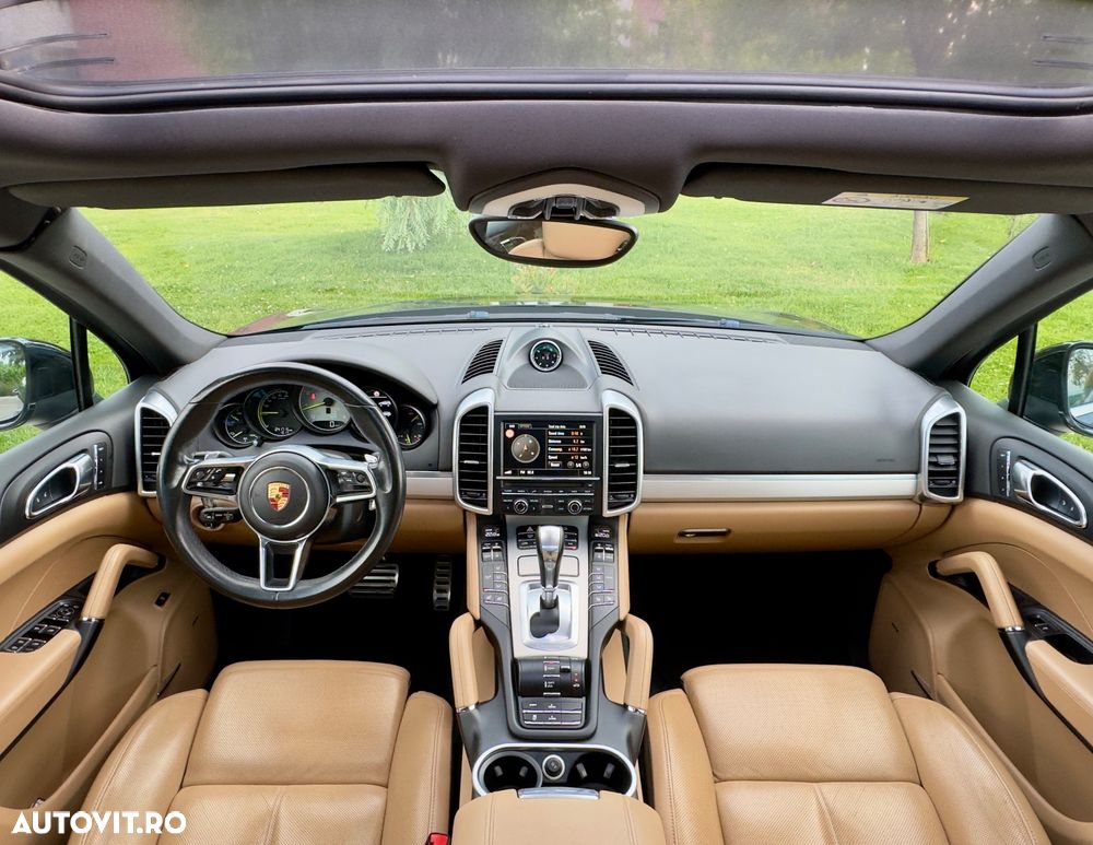 Porsche Cayenne Hybrid 3.0 L S E - 5