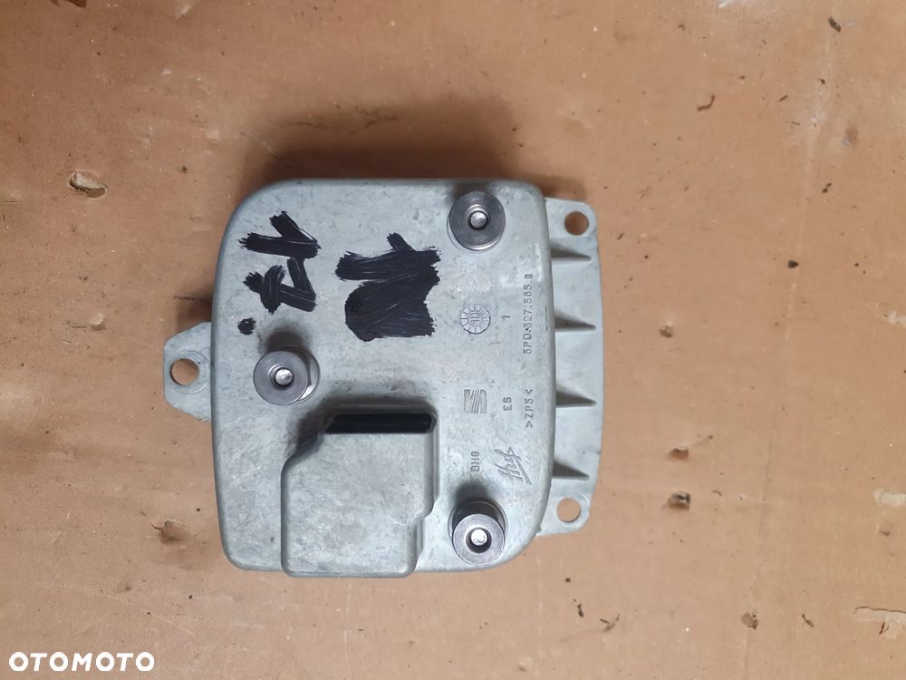 ZAMEK KLAMKA KLAPY TYŁ SEAT nr 5P0827565C Uszkodzony - 3