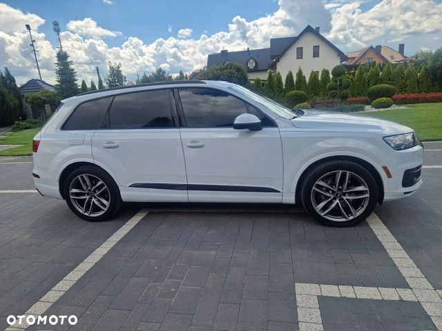 Audi Q7 - 1