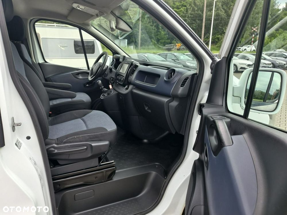 Opel Vivaro - 12