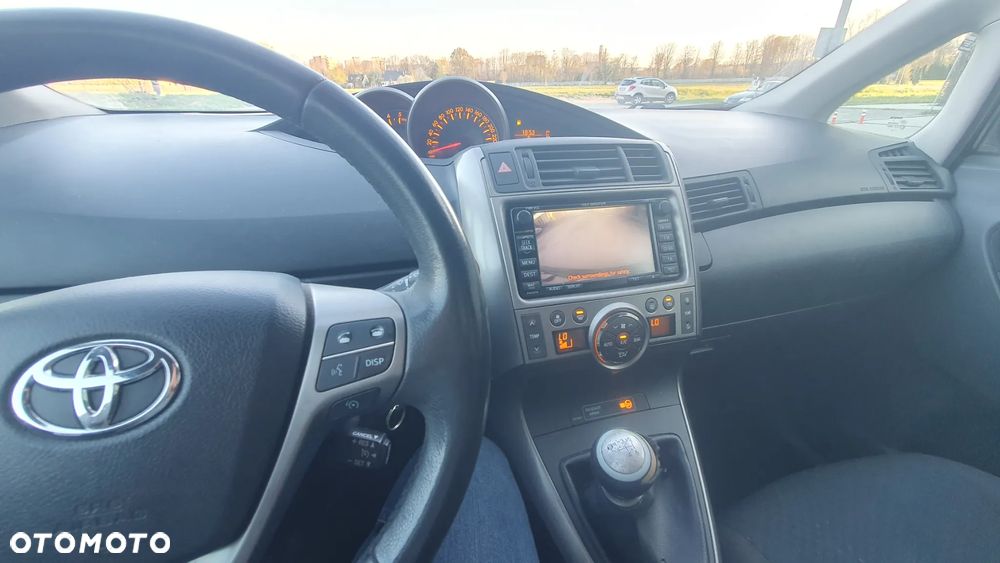 Toyota Verso 2.0 D-4D Executive - 13