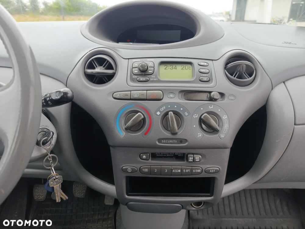 Toyota Yaris 1.3 Luna - 10