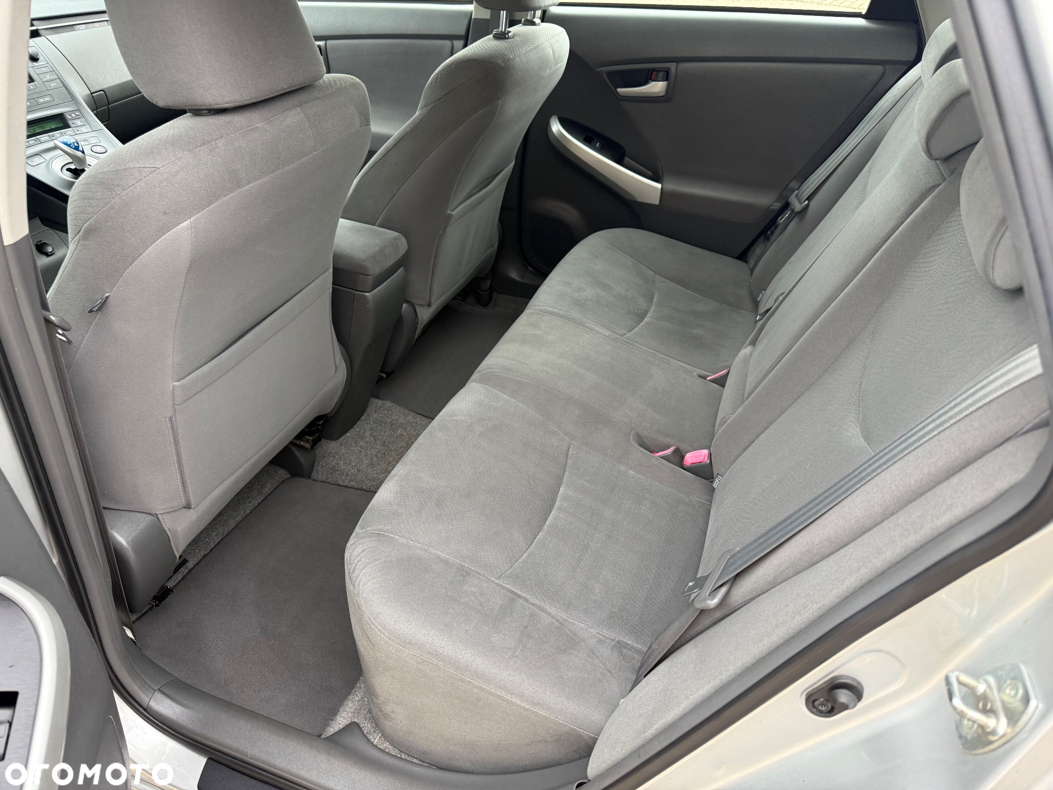 Toyota Prius 1.8 HSD Sol - 7