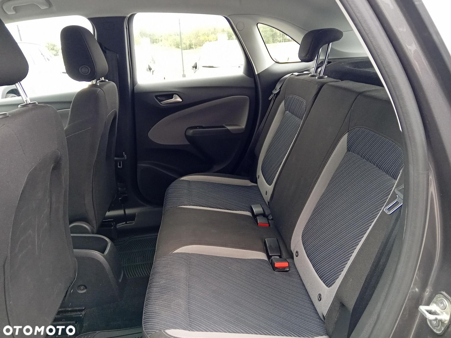 Opel Crossland X - 14