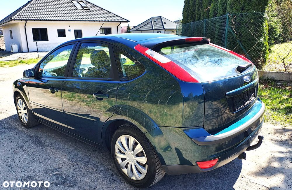 Ford Focus 1.6 16V Ghia - 21