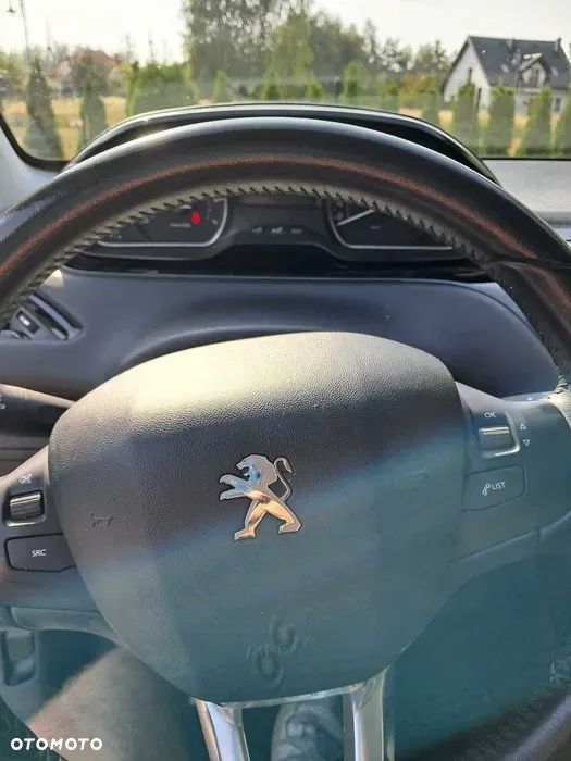 Peugeot 208 1.2 PureTech Active - 6