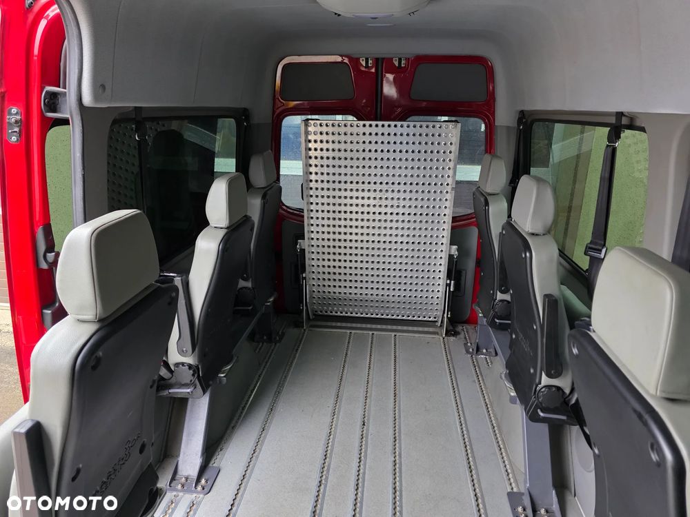 Mercedes-Benz Sprinter - 16