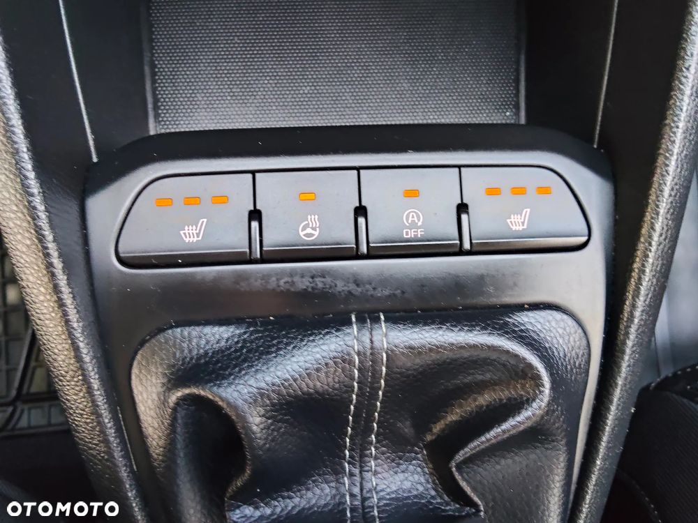 Kia Rio 1.2 Attract - 28