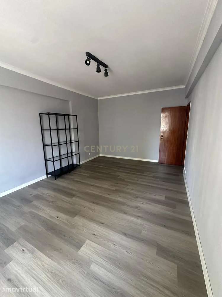 Apartamento Central com Vista na Cidade - 1100€ - Grande imagem: 4/13