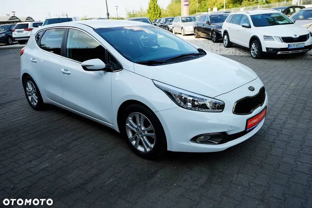 Kia Ceed - 11