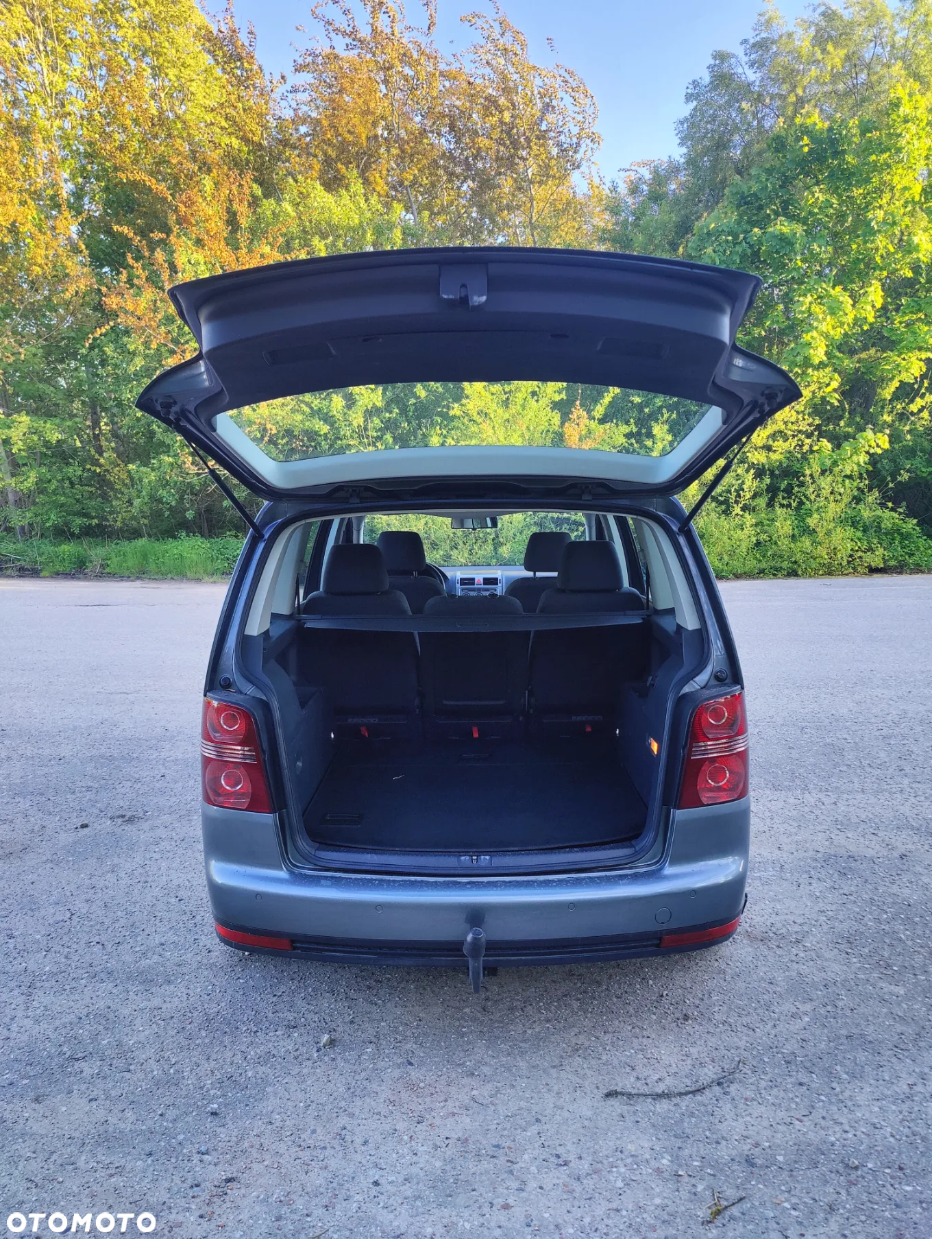 Volkswagen Touran - 9