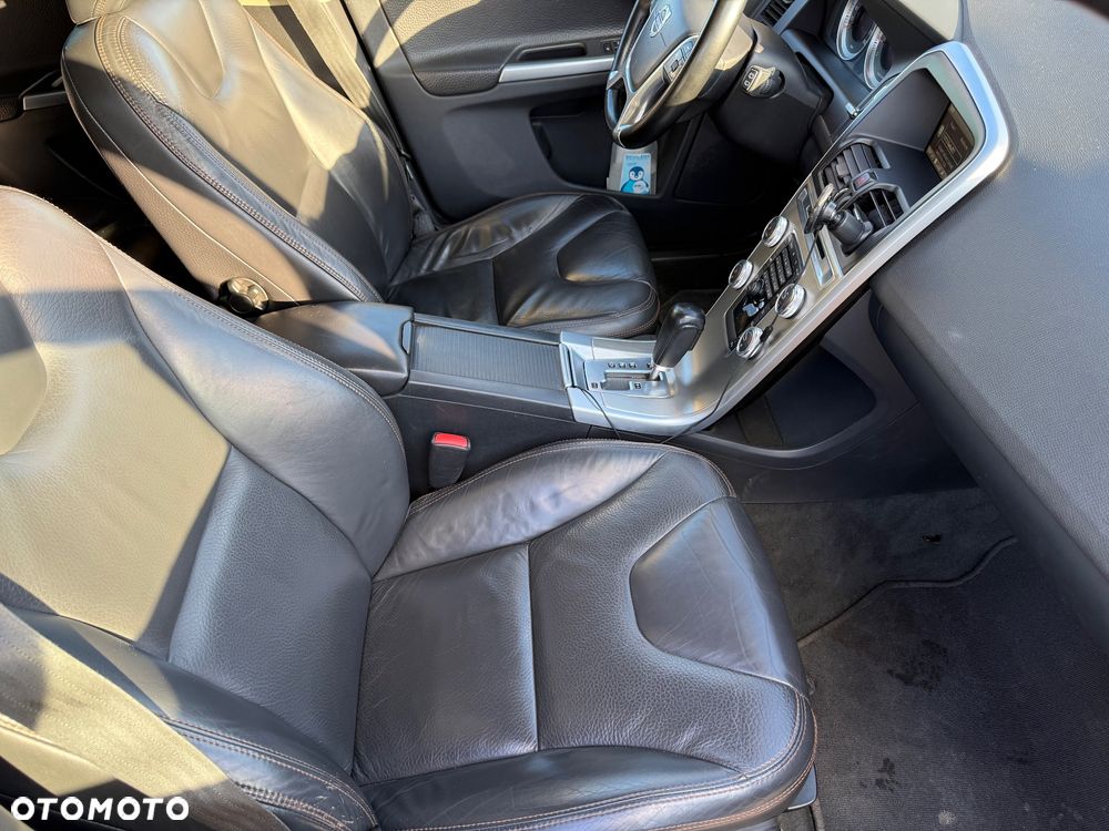 Volvo XC 60 2.4D AWD Summum - 15