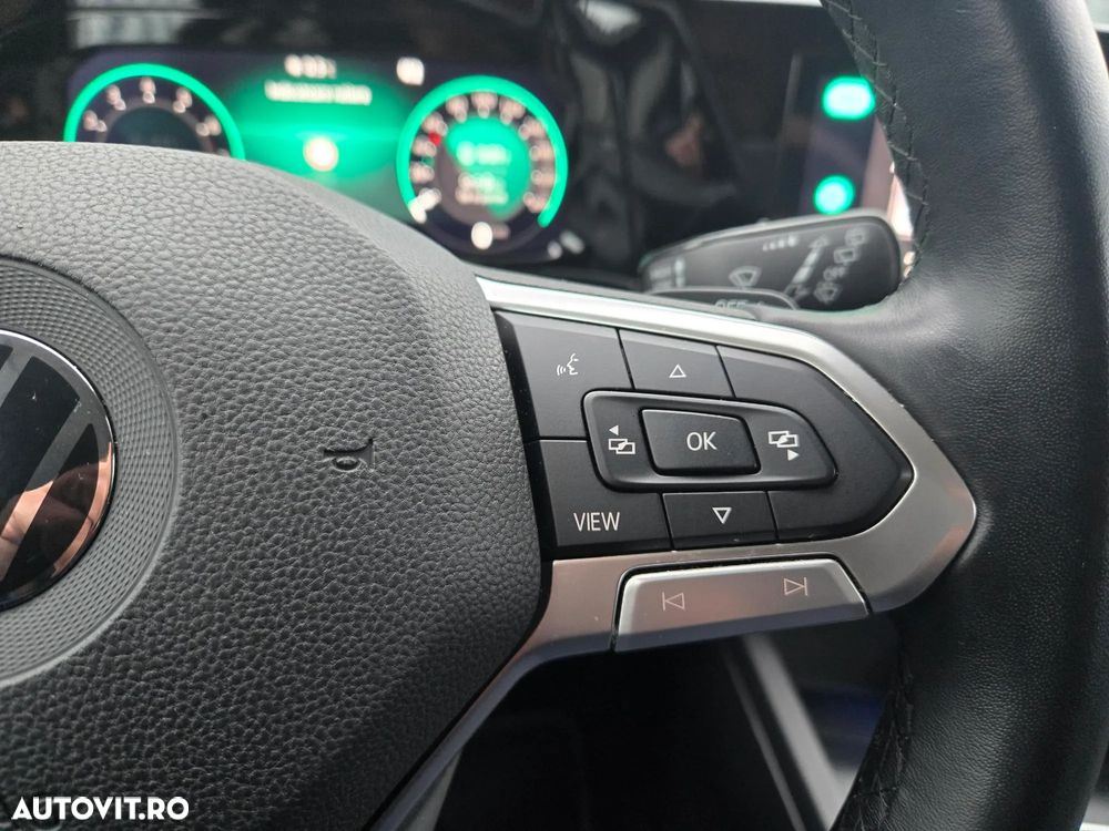 Volkswagen Golf 1.5 eTSI ACT DSG MHEV Style - 28