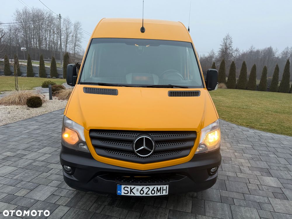 Mercedes-Benz Sprinter - 9