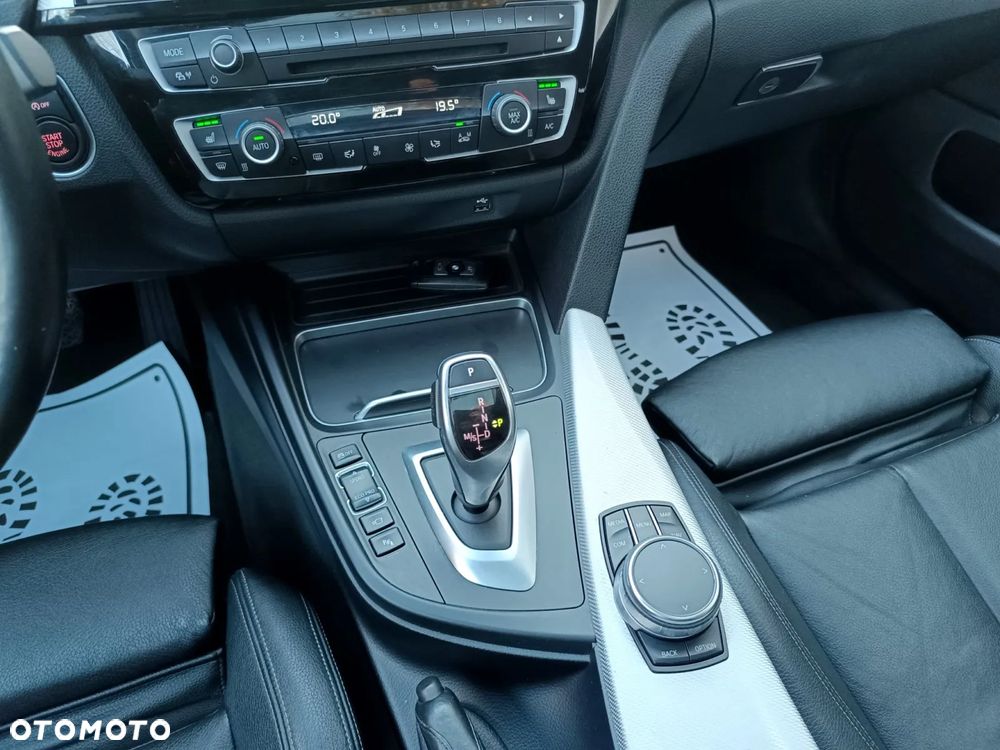 BMW Seria 4 420d Sport-Aut M Sport - 32